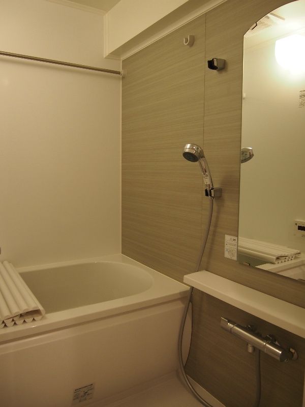 バス・シャワールーム　☆ゆっくりバスタイムをお楽しみください☆