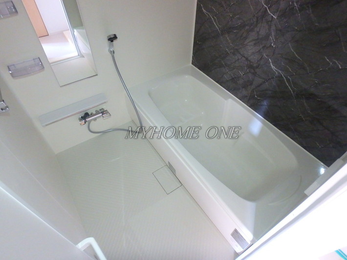 バス・シャワールーム　追焚バス