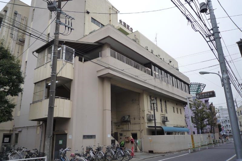 図書館　大田区立六郷図書館（図書館）まで403m