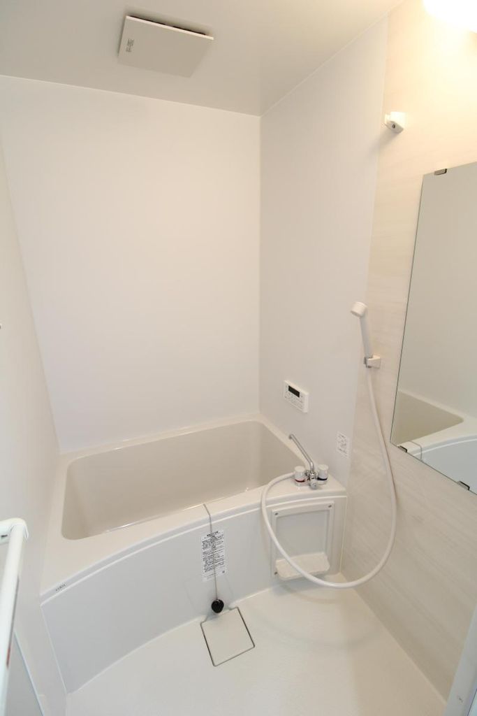 バス・シャワールーム　追い焚きあります