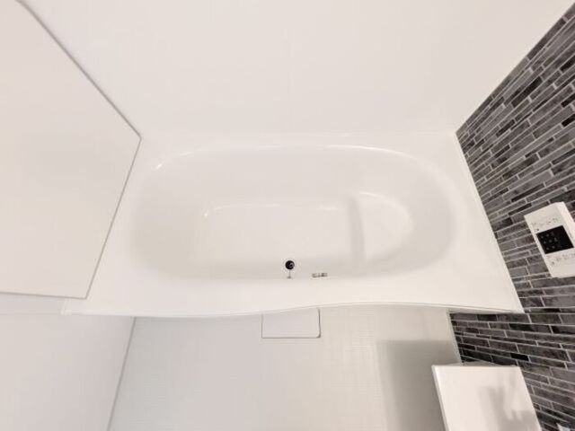 バス・シャワールーム　浴槽