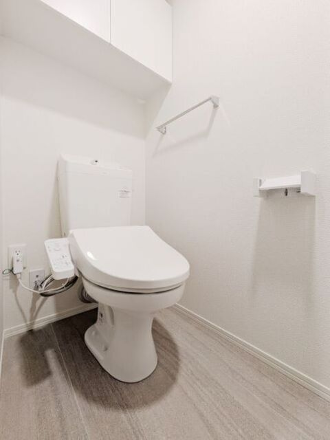 トイレ　温水洗浄暖房便座