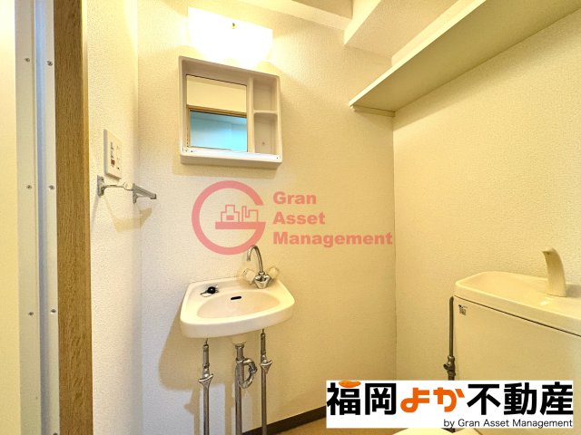 洗面設備　使いやすい独立洗面台です