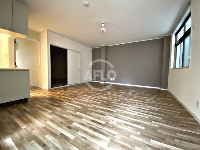 居室・リビング　オザキビル　リビング