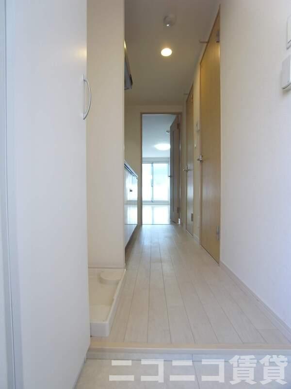 玄関　別号室イメージの為、現状を優先致します。