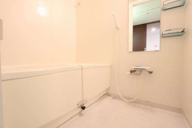 バス・シャワールーム　１日の疲れを癒やしてください