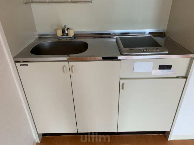 キッチン　同タイプ別室の画像です、ご参考までに