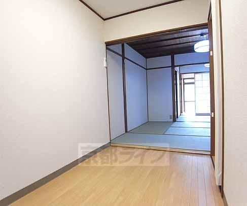 バス・シャワールーム　追炊き付きのお風呂です。