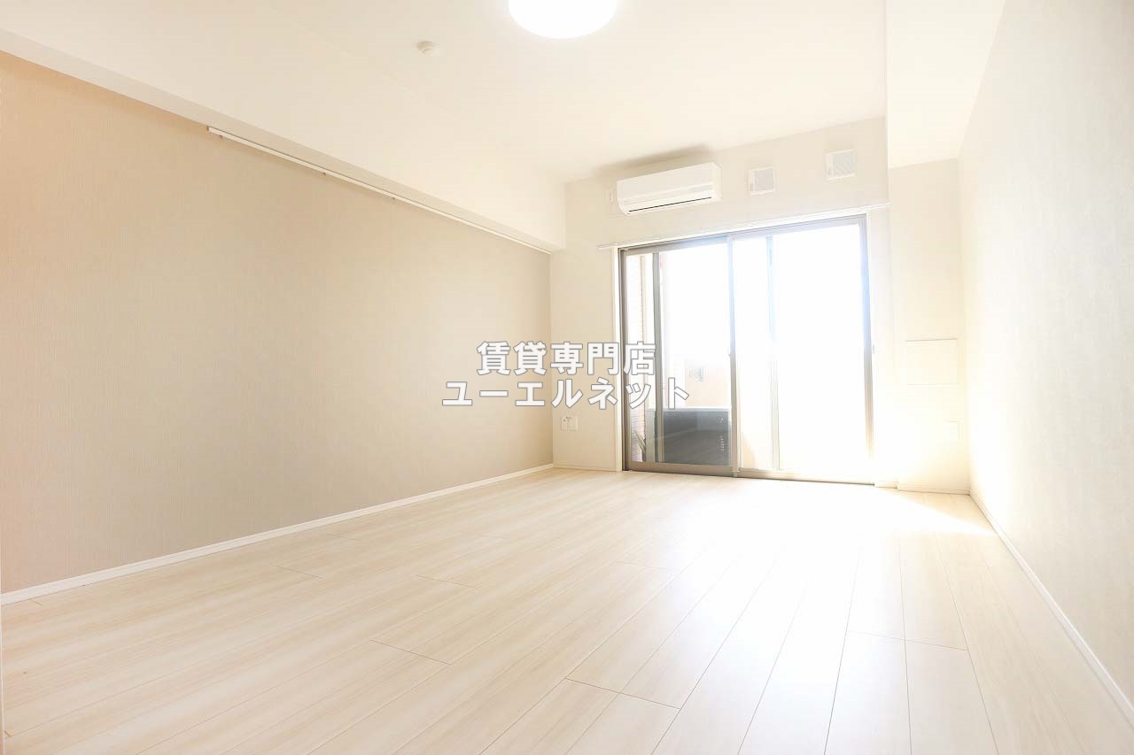 居室・リビング　ゆったりとくつろげる、落ち着きのある居室空間です