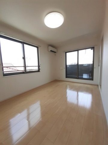 居室・リビング　居間です