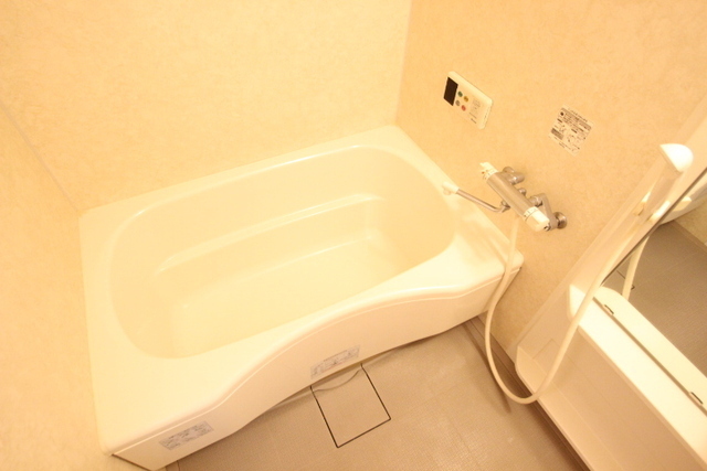 バス・シャワールーム　※別号室の写真です