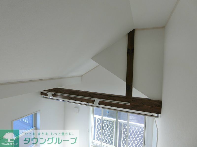 その他設備　梁（はり）は照明や室内干しにもなるので実用的！