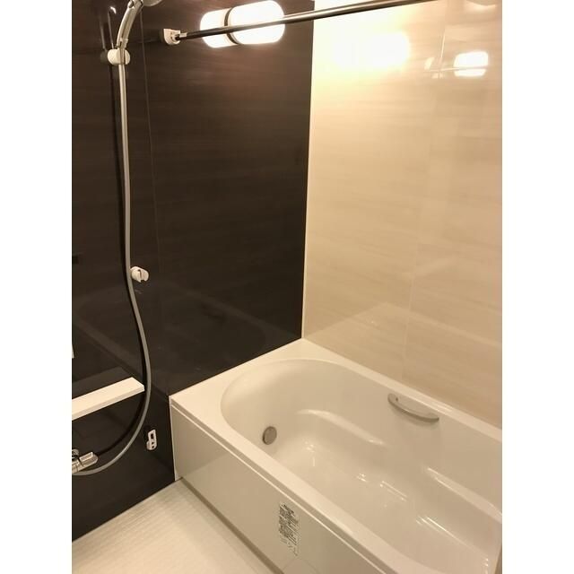 バス・シャワールーム　お風呂で日々の疲れを落としましょう