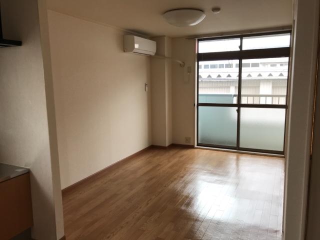 居室・リビング　リビング