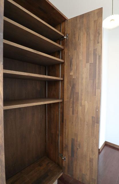 収納　収納　シューズボックス