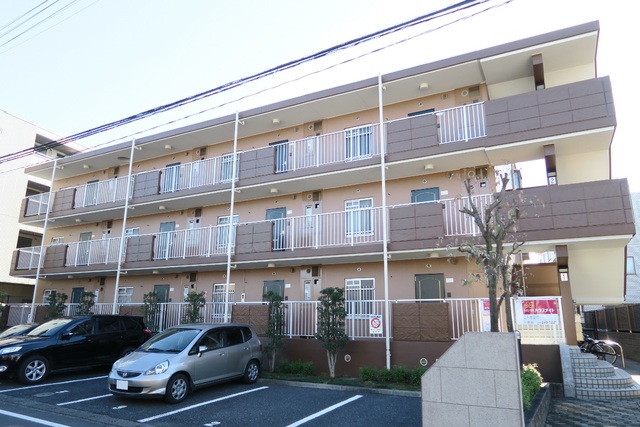 建物外観　鉄筋コンクリート造のマンションです♪