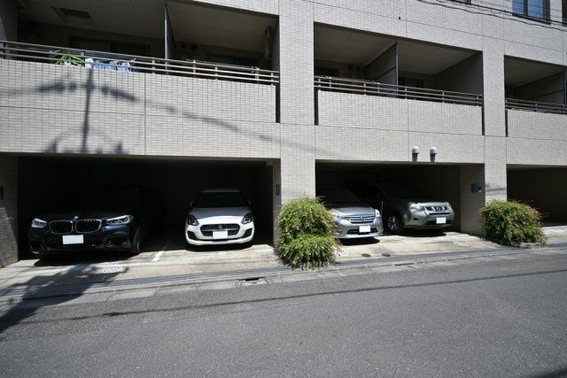 駐車場　駐車場