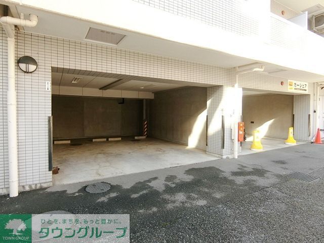 駐車場　駐車場