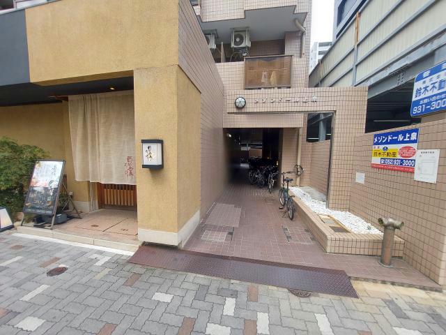 エントランス　エントランス部分