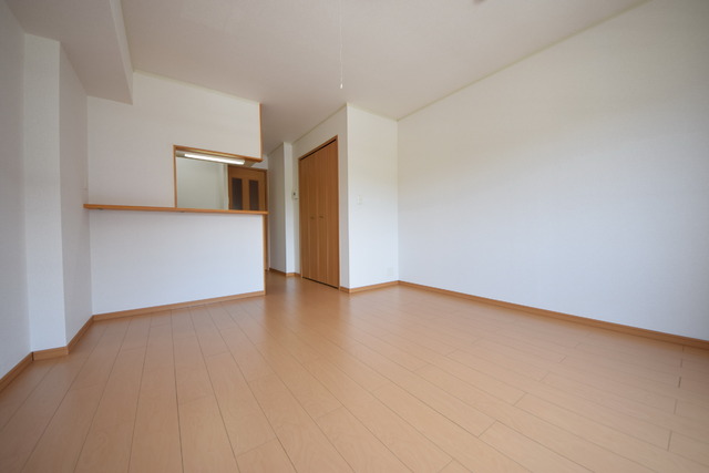 居室・リビング　◇明るいお部屋です◇