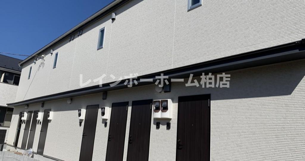 エントランス　ゆとりのあるエントランスです