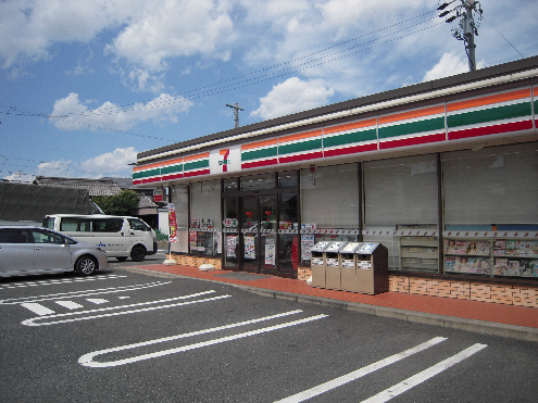 コンビニ　セブンイレブン 北名古屋鹿田店（コンビニ）まで308m