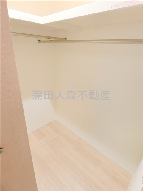 収納　収納　ウォークインクローゼット