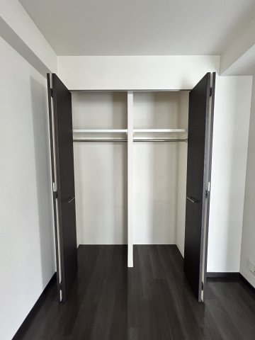 収納　プレサンスロジェ本町　洋室収納