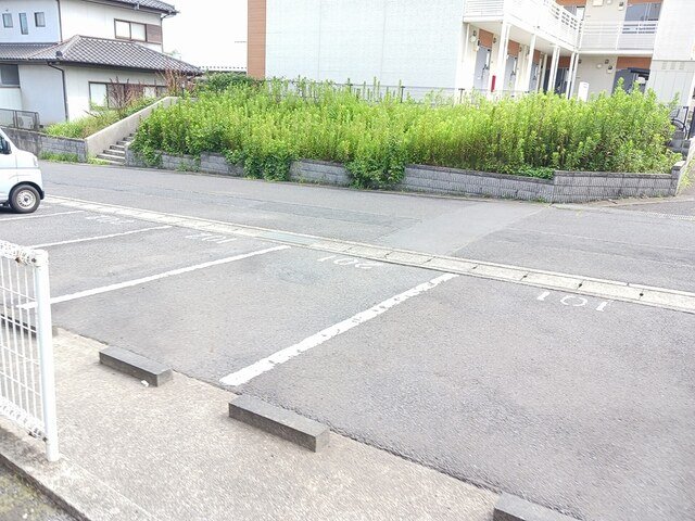 駐車場　駐車場完備です