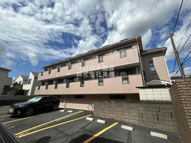 建物外観　閑静な住宅地でゆったりライフスタイルを満喫してください♪