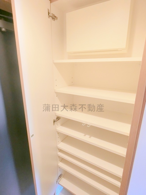 その他設備　玄関収納