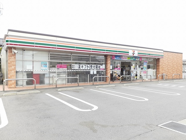 コンビニ　セブンイレブン水海道駅前店（コンビニ）まで500m