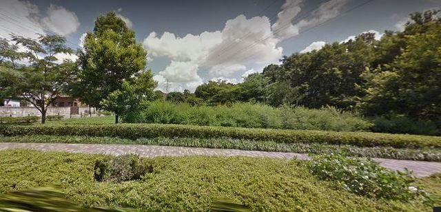公園　鴨川みずべの里（公園）まで1147m