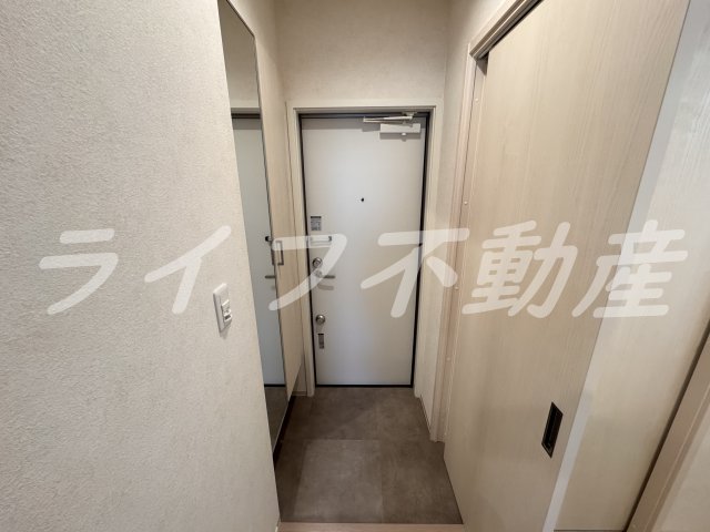 玄関　収納もある玄関です