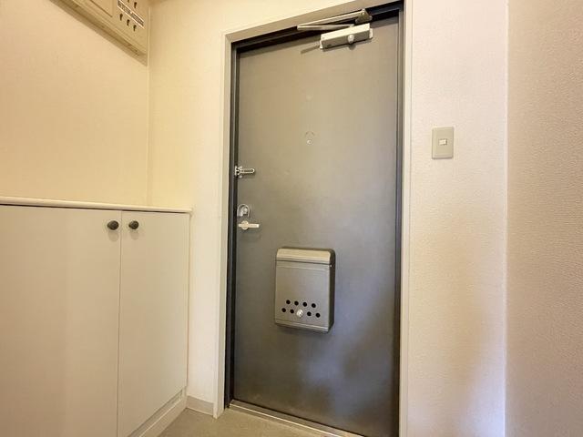 玄関　※参考写真