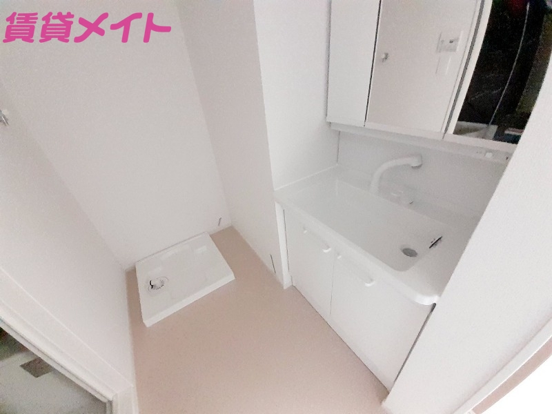 洗面設備　同型参考写真