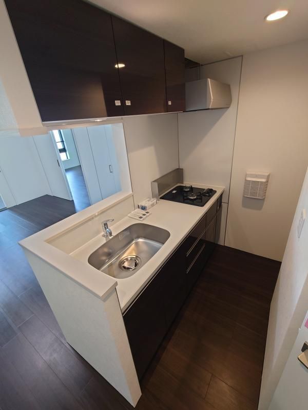 キッチン　コンパクトなキッチンで掃除もラクラク