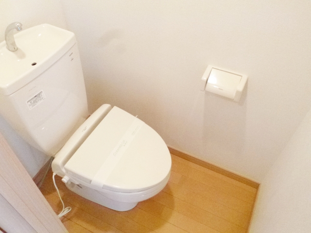 トイレ　トイレとお風呂は別々です☆