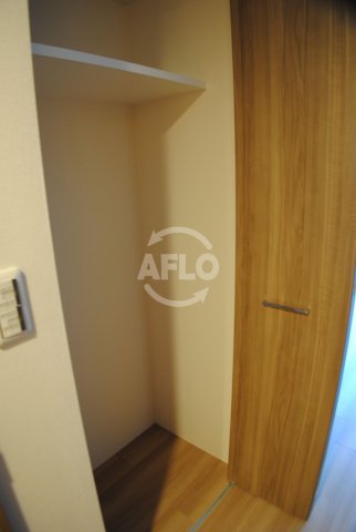 収納　プレサンス梅田東ベータ　クローゼット