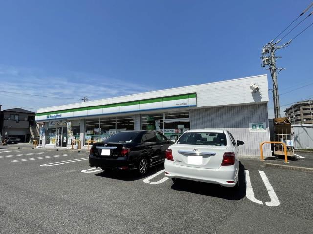 コンビニ　ファミリーマート（コンビニ）まで487m