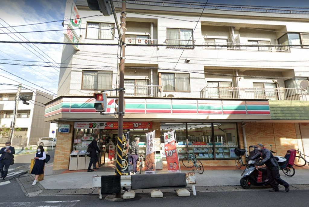 コンビニ　セブンイレブン 川崎神地店（コンビニ）まで136m