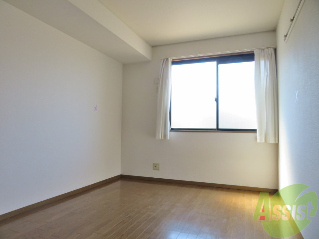その他部屋・スペース　こちらは洋室を撮影しました。寝室にしましょう。