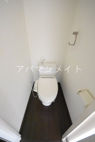 トイレ　ウォシュレット付き