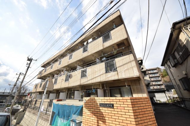 建物外観　落ち着いた雰囲気の外観です