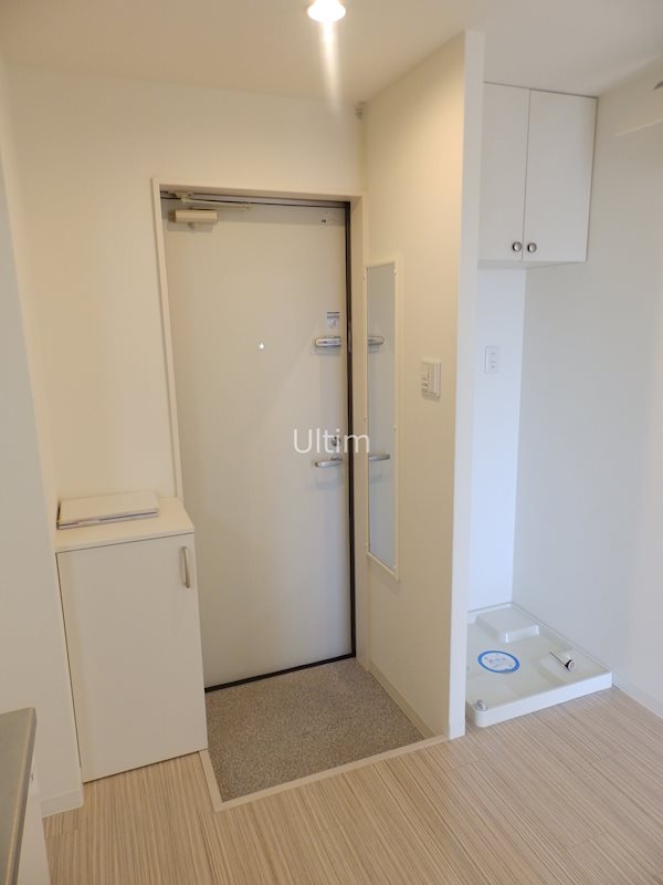 玄関　※同タイプの他のお部屋です
