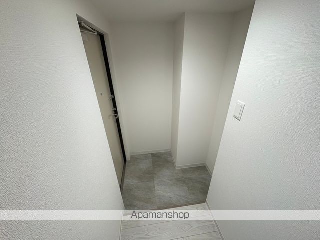 アヴェーレ早苗町の玄関写真