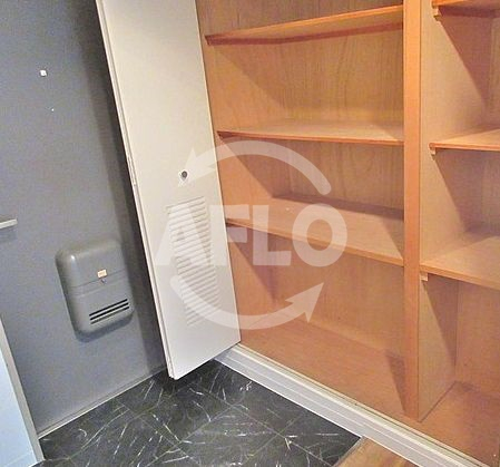 玄関　アビタシオン西なんば　玄関スペース