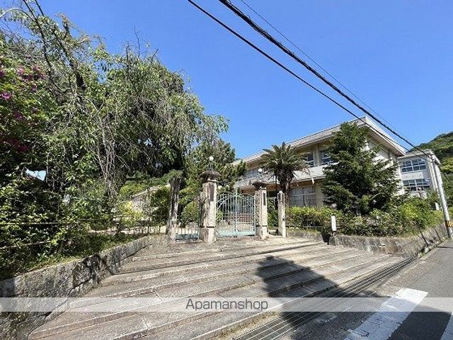 小学校　たつの市立小学校龍野小学校（小学校）まで2142m