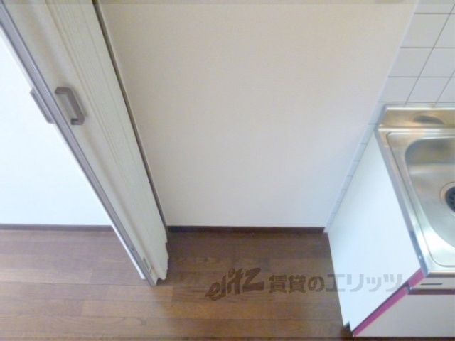 その他部屋・スペース　キッチン横に設置