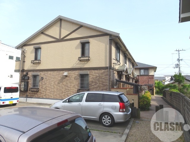 建物外観　閑静な住宅街です♪